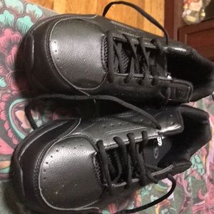 BlackSlip resistant work shoes